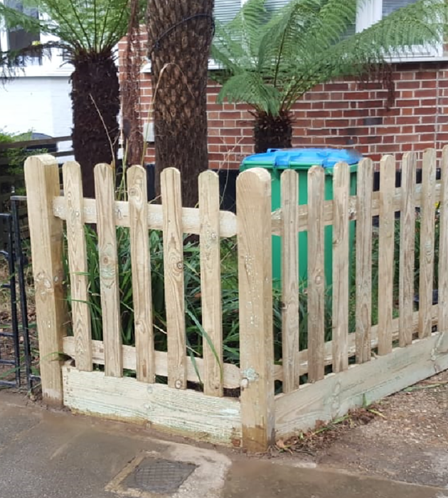 Prepared palisade pickets In Round or Pointed top